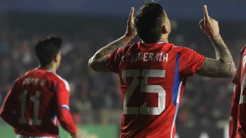 Así festejó Rodrigo Echeverría el 2-0 parcial de Chile ante Cuba. Fue el primer gol del jugador de Everton en la Roja.