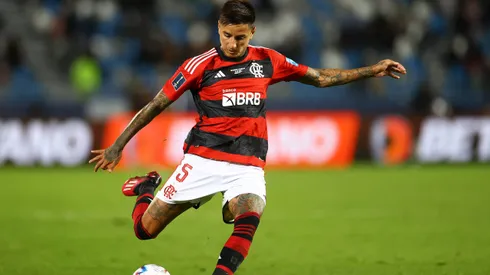 Pulgar fue titular en el triunfo de Flamengo ante Gremio.