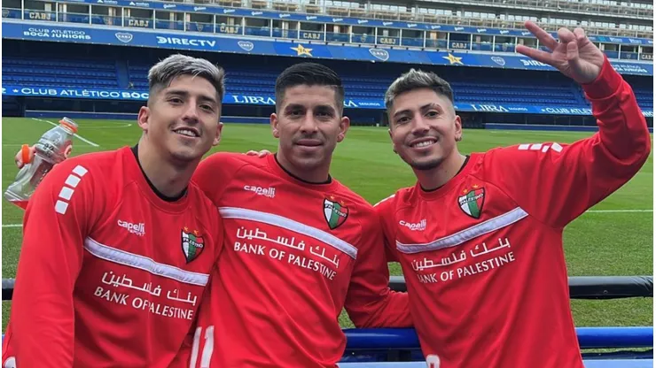 El plantel de Palestino en a La Bombonera.
