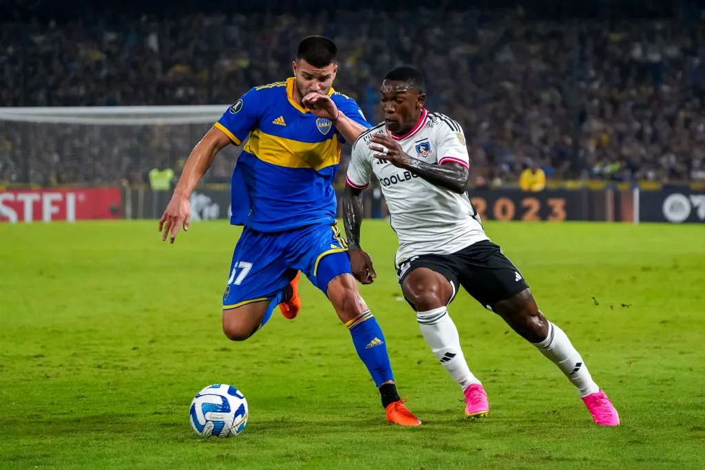 Fabián Castillo y otra imagen en La Bombonera. El colombiano volvió a jugar tras casi dos meses.