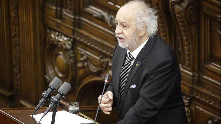 Miguel Littin presidió la primera sesión del Consejo Constitucional.