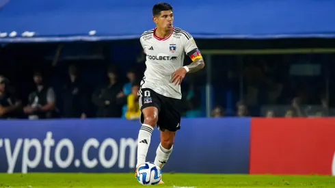 Esteban Pavez renovó con Colo Colo y no se mueve del club.