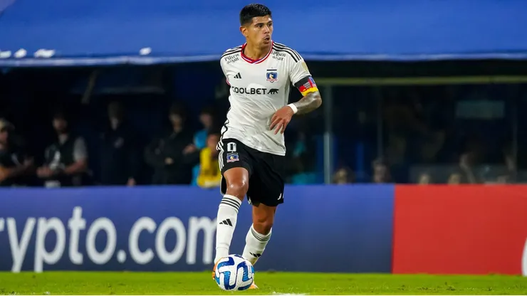 Esteban Pavez renovó con Colo Colo y no se mueve del club.