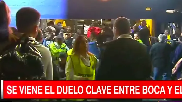 Hinchas de Colo Colo han causado incidentes previo al duelo con Boca Juniors.