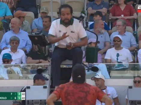 Árbitro igualito a Bose se manda flor de condoro en Roland Garros