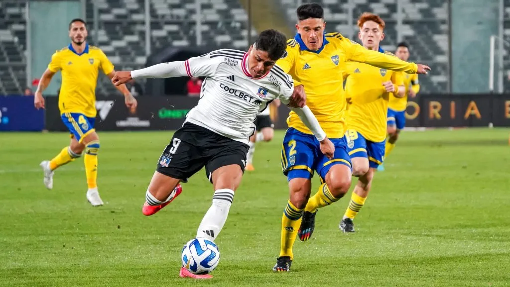 Damián Pizarro irrumpió en Colo Colo con un tremendo nivel, pero con poco gol. Esteban Paredes pidió dejarlo en paz para que lleguen. Foto: Guille Salazar, RedGol.