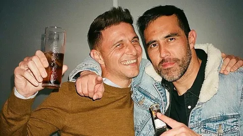 Bravo junto a Joaquín en un momento de distensión