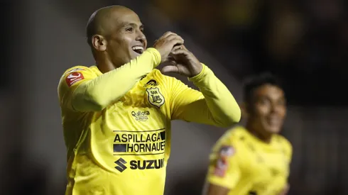 Chupete Suazo lleva ocho goles en Primera B esta temporada.