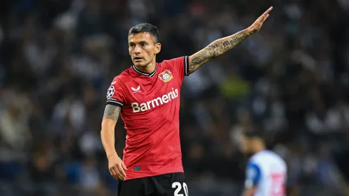 Charles Aránguiz se fue del Bayer Leverkusen tras ocho años. Y las Aspirinas lo reemplazarán con un vicecampeón de la Premier League en el Arsenal.