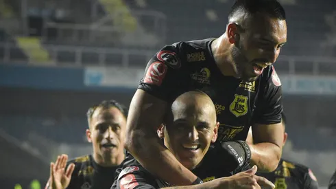 Humberto Suazo se despachó un golazo en el triunfo de San Luis ante la Universidad de Concepción.