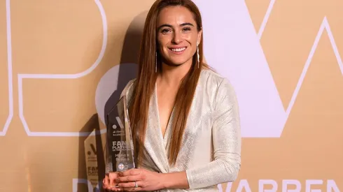 Cote Rojas se luce con un golazo en Australia y prolonga su rachita