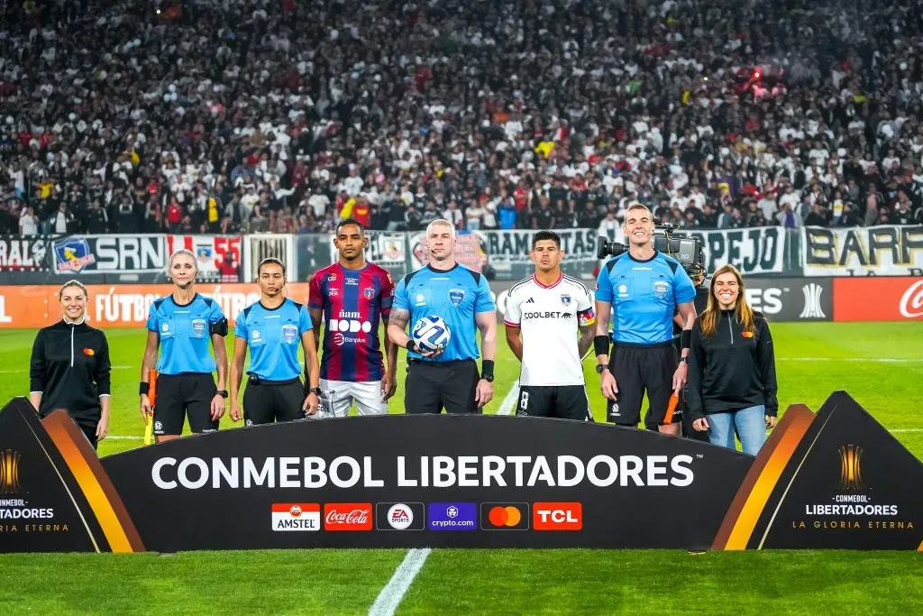 Anderson Daronco dirigió en el triunfo de Colo Colo sobre Monagas en el Monumental. | Foto: Guillermo Salazar.