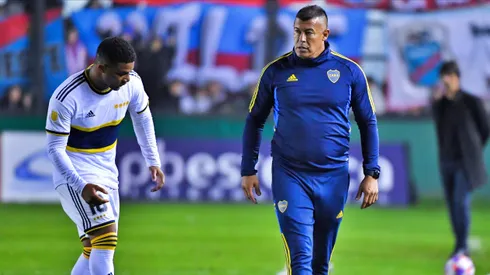 Almirón no quiso responder preguntas tras la derrota.