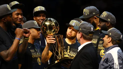 Los vencedores se llevan más que el Trofeo Larry O'Brien.