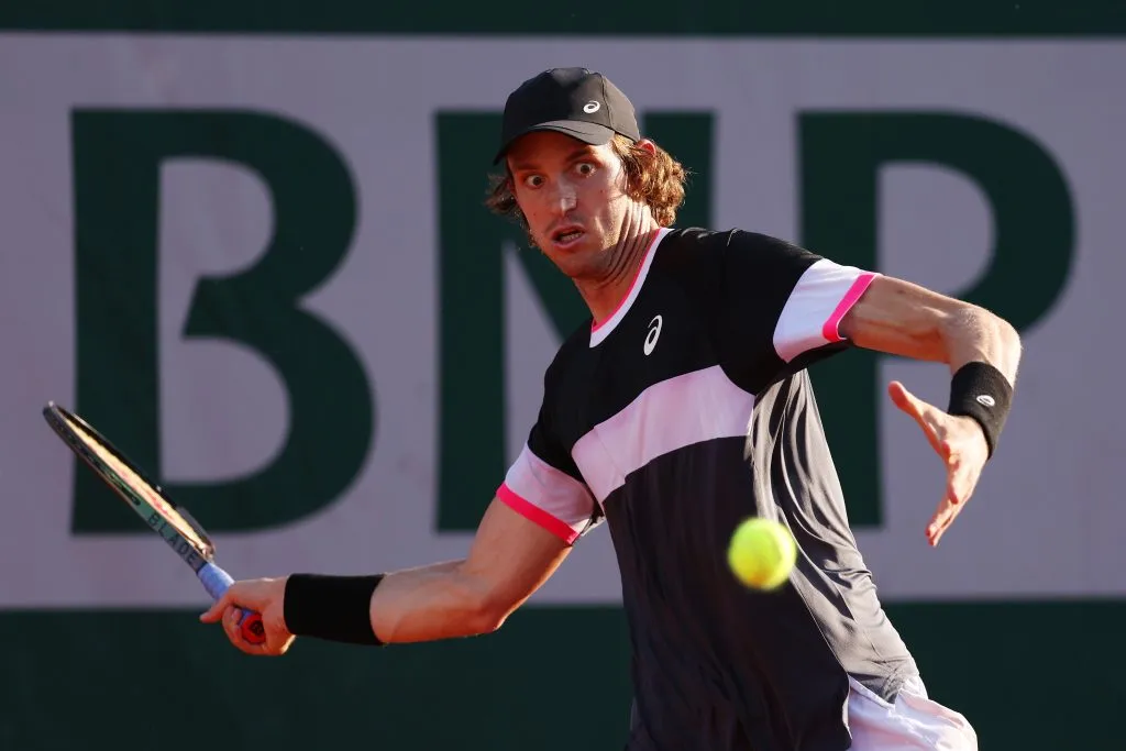 Nico Jarry la rompe en Roland Garros. | Foto: Getty