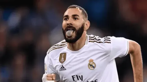 El delantero le saca la lengua a los rumores.