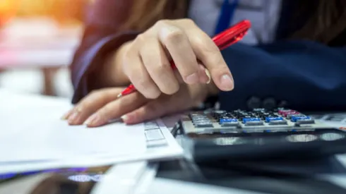 Consulta si tienes deudas