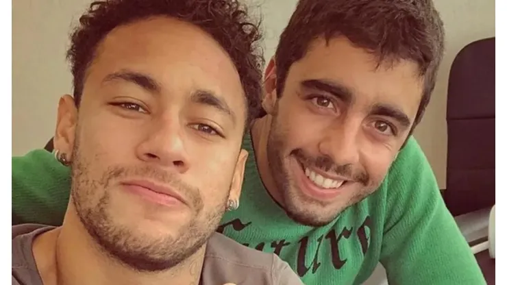 Influencer brasileña acusa a Neymar de relación íntima con famoso surfista.