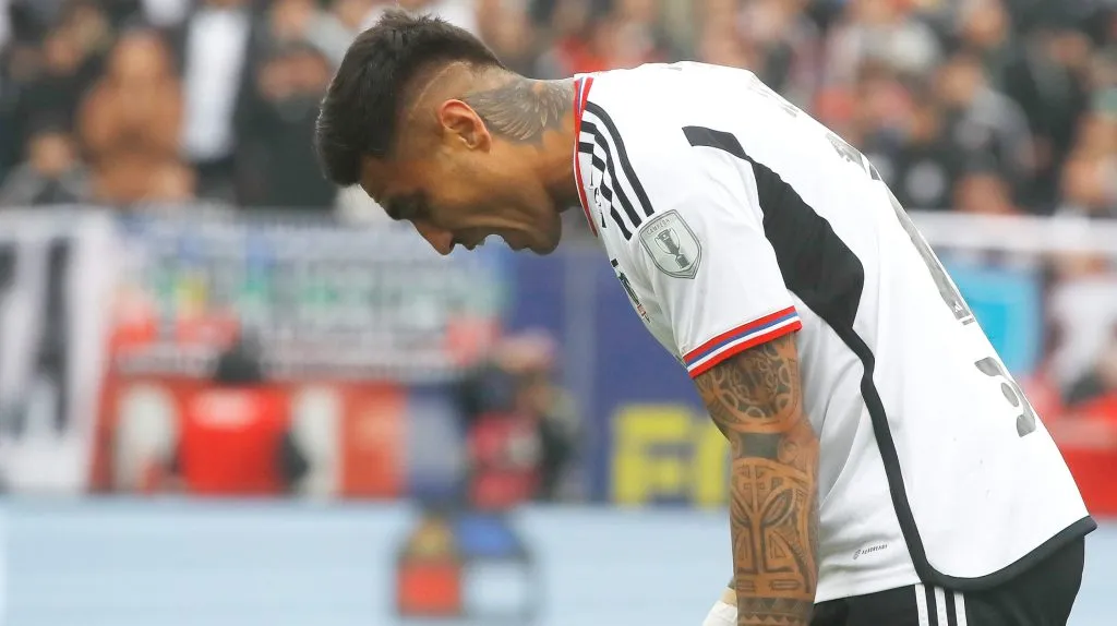 Darío Lezcano quedó muy molesto luego del portazo de Colo Colo a Emelec. Ahora, ante la UC, buscará recuperar terreno. Foto: Photosport.