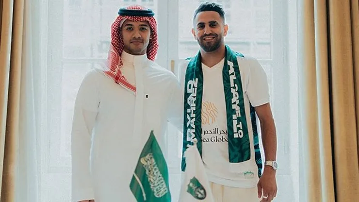 Riyad Mahrez abandonará Manchester City para convertirse en jugador de la liga Saudí.