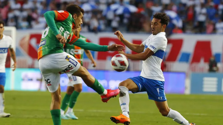 Universidad Católica enfrenta al líder Cobresal.