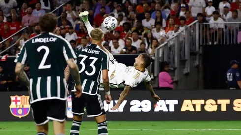 Joselu anotó un golazo para sellar el triunfo de Real Madrid