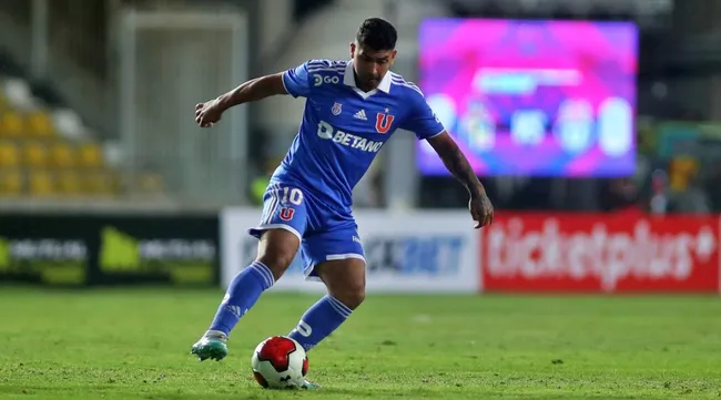 Jeisson Vargas utilizó la camiseta 10 en su primera etapa en Universidad de Chile. | Foto: Photosport.