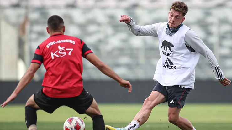 Gol de Parra en amistoso de Colo Colo contra el Chago Morning.