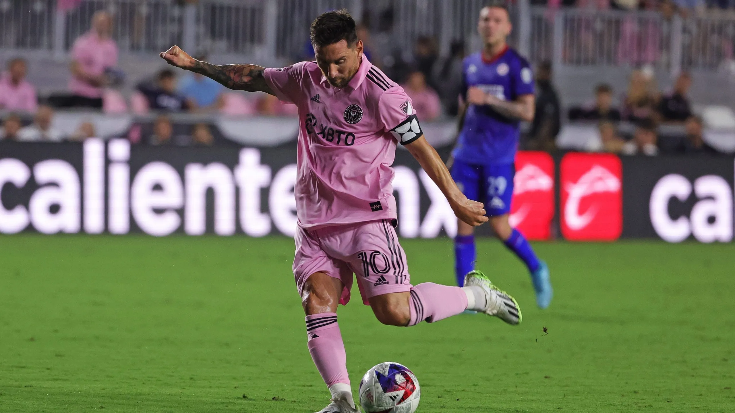 Lionel Messi logró su primer doblete con Inter Miami en el partido que los enfrentó a Atlanta United por la Leagues Cup. (Photo by Megan Briggs/Getty Images)