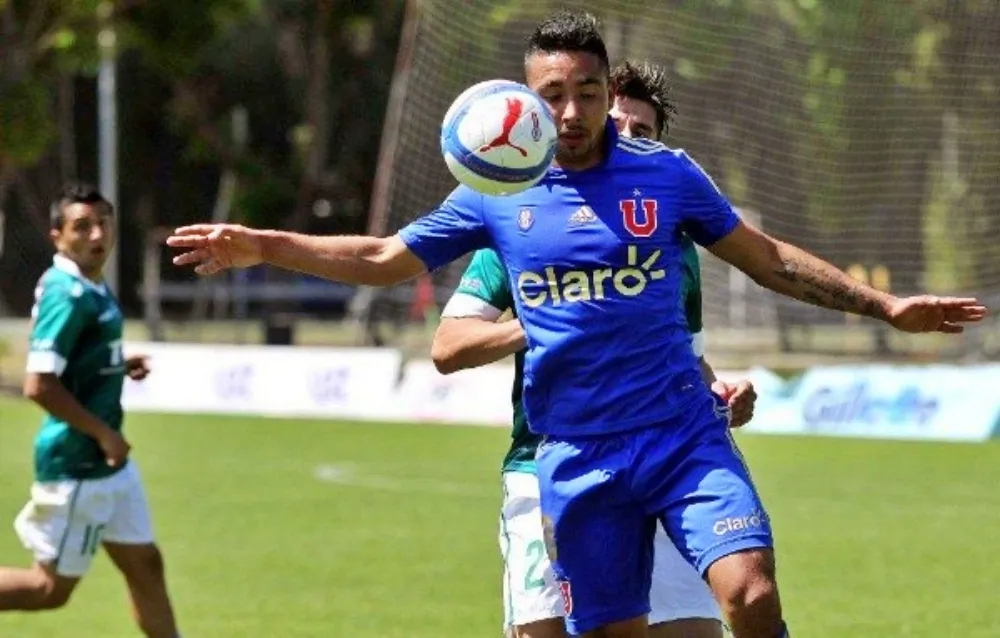 Bernardo Cerezo fue formado en Universidad de Chile, el clásico rival de Colo Colo. | Foto: Fútbol Joven.