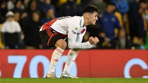 Solari se vistió de héroe en River.