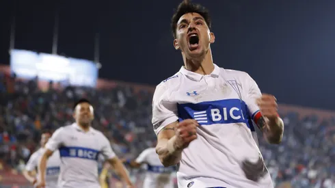 Zampedri, que marcó su gol 95 con la camiseta cruzada, y Aravena le dieron una victoria clave a la UC ante Coquimbo Unido.