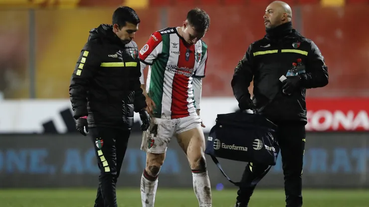 Bruno Barticciotto se lesionó en el juego ante la Universidad de Chile.