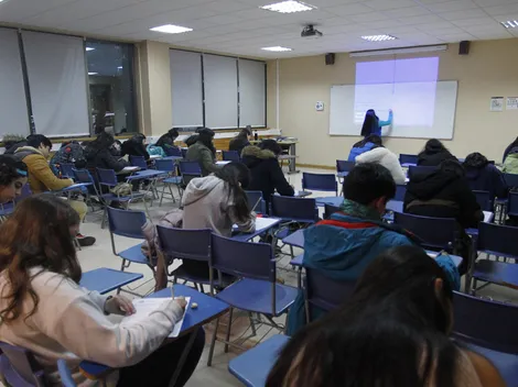 Conoce estos preuniversitarios gratuitos y prepara tu PAES