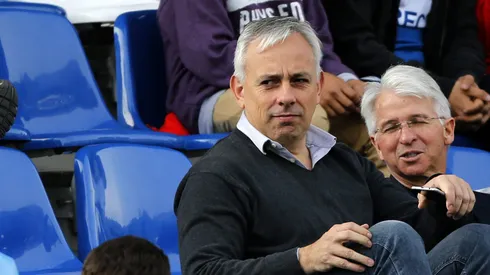 El representante entrega un comunicado en sus redes sociales.