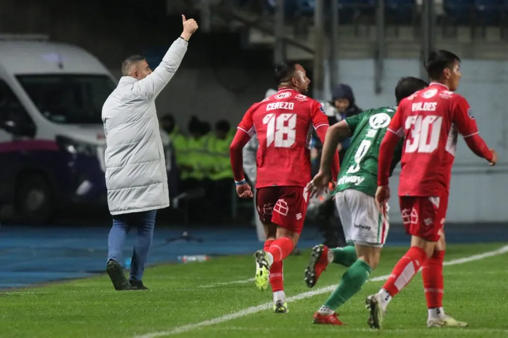 Jaime García sabe que su estadía en Ñublense le ha dado muchas cosas positivas al club.  (Jorge Loyola/Photosport).