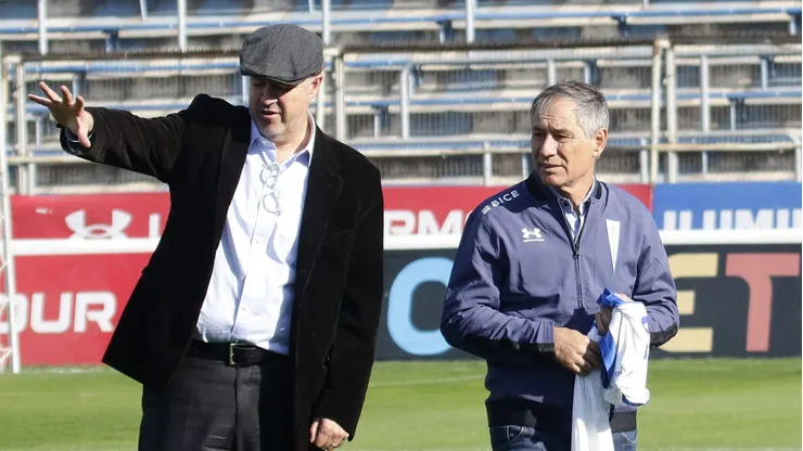Juan Tagle le agradeció a Ariel Holan por su trabajo en el segundo ciclo en la UC.