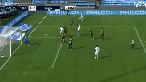 Pelaitay anotó un golazo, pero a su propio arco