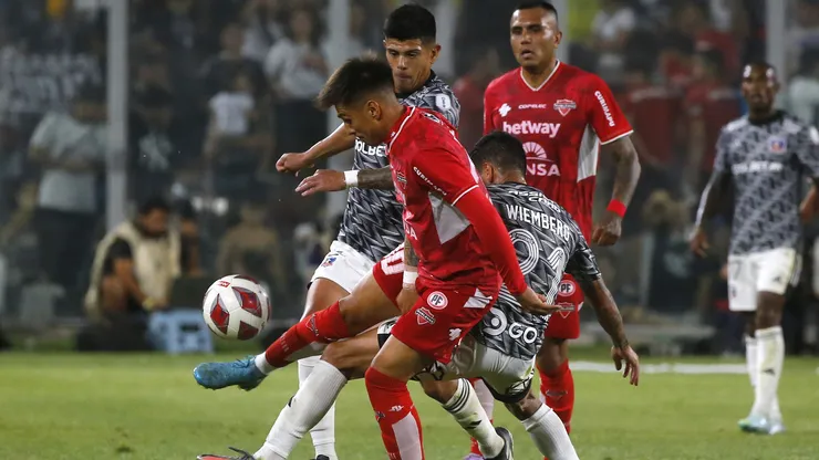 Reglamento obliga a suspender el Ñublense-Colo Colo.