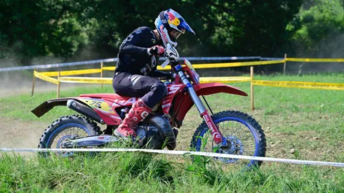 Benjamín Herrera se juega sus fichas en la penúltima fecha del Campeonato Italiano de Enduro este fin de semana,