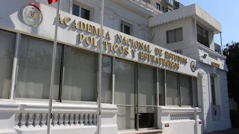 Robo de computadores en Anepe