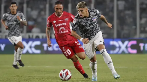 Colo Colo visita a Ñublense en Chillán.