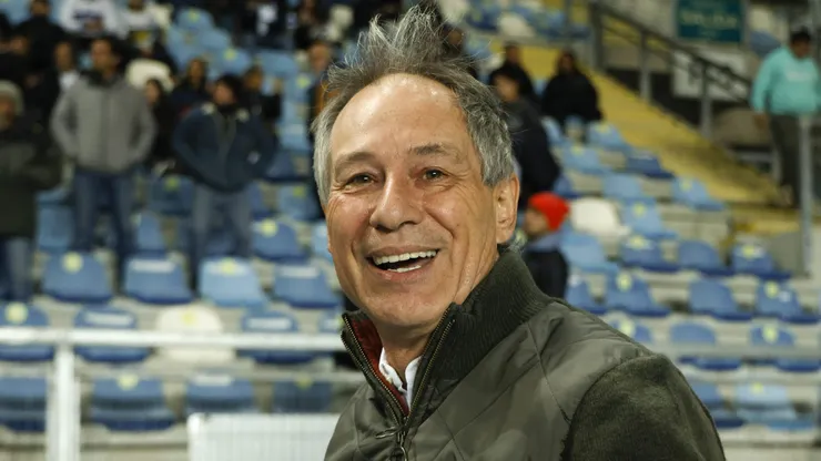 Cruzados llega a acuerdo con Holan: firmará su salida de la UC