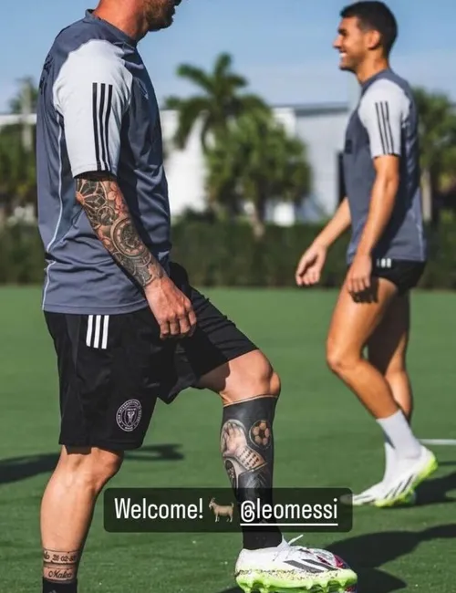 La bienvenida de Robinson a Lionel Messi en Miami. | Foto: Captura.