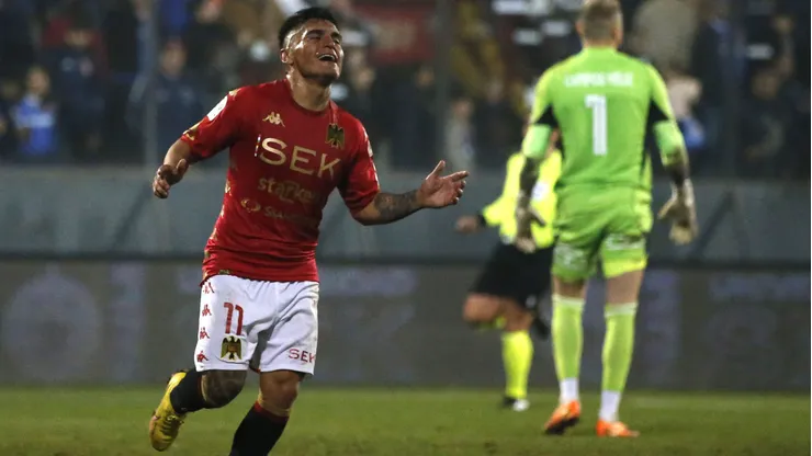 Ariel Uribe se robó las miradas en el gran triunfo de Unión Española ante la U. de Chile.