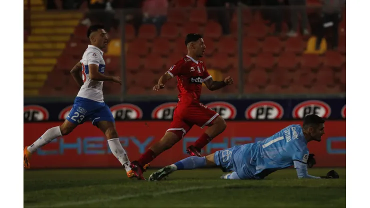 César Pérez le anotó un gol a Dituro en la rueda pasada