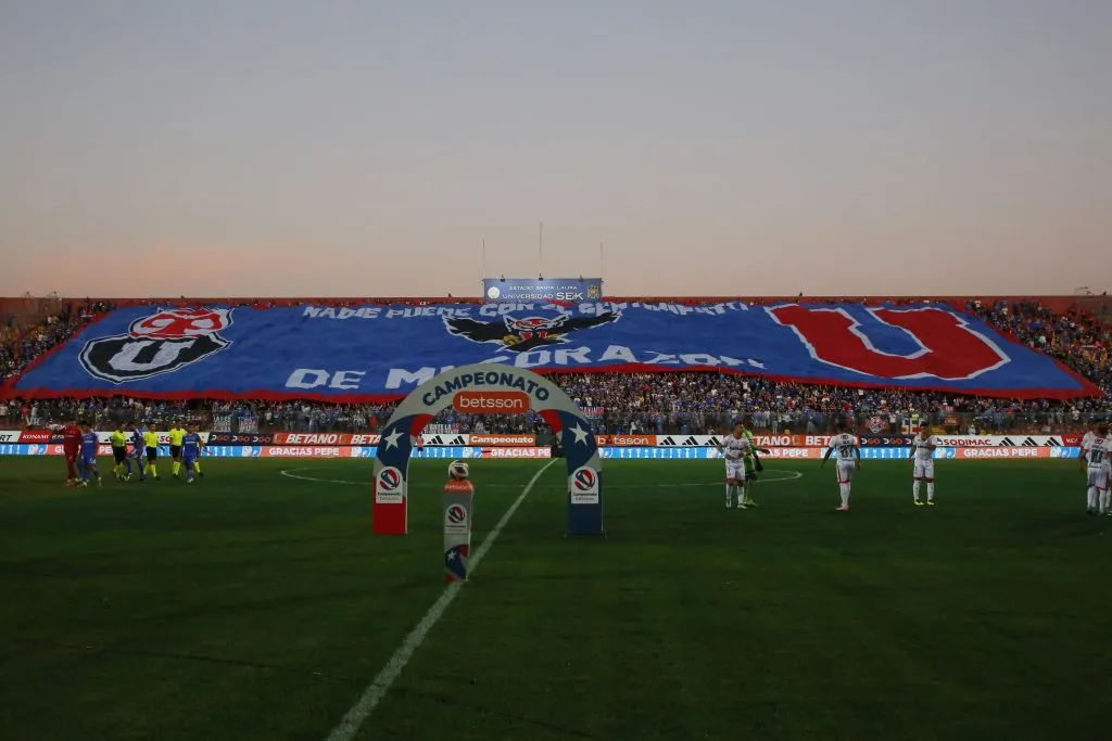 Los hinchas de la U alentarán al equipo en Santa Laura, pero ahora como visita. | Foto: Photosport