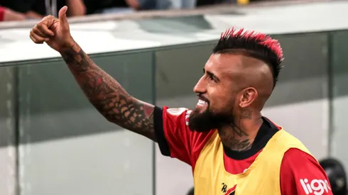 Arturo Vidal hizo su debut por el Athletico Paranaense.