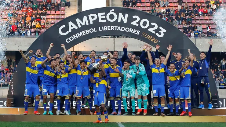 Video: Riquelme premia a Boca campeón en La Serena