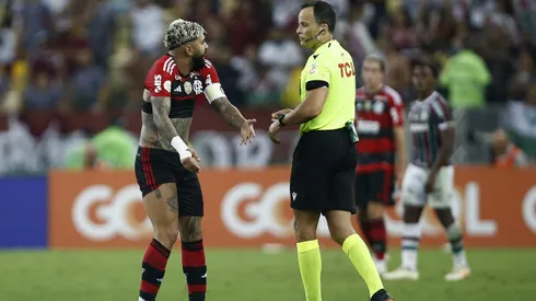 Jorge Valdivia no quedó contento con el arbitraje del clásico Fla-Flu.